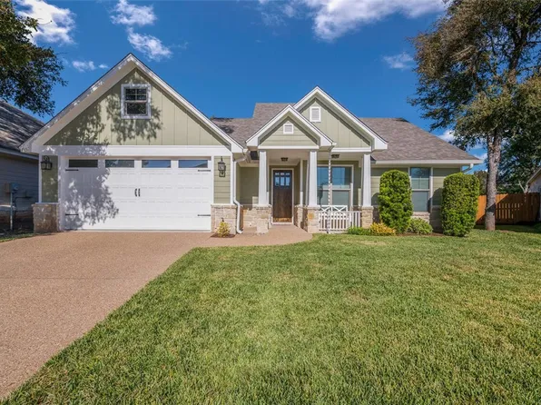 632 Golden Ct, Mc Gregor, TX 76657