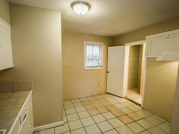 5th image of 226 Belmont #C