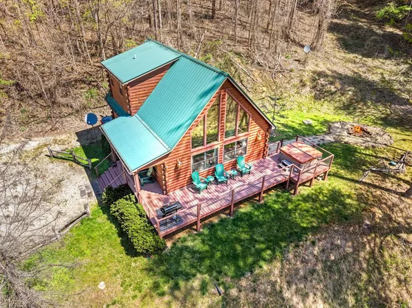 210 Chickadee Dr, Bryson City, NC 28713
