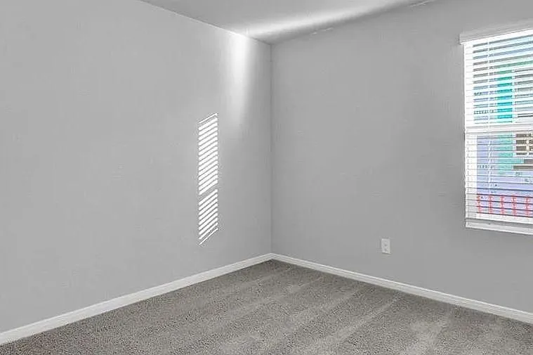 211 Hamilton Pool Ln — Photo 4