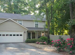 905 Laurel Mill Dr, Roswell, GA 30076