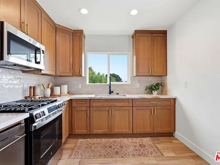 5452 Harcross Dr — Photo 24