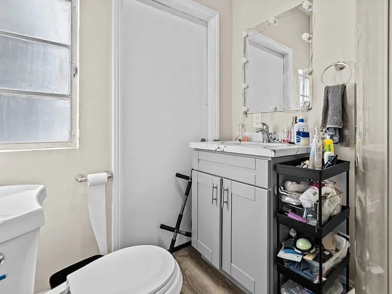 5059 Campanile Dr — Photo 17