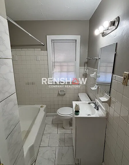 1840 Hartland St — Photo 11