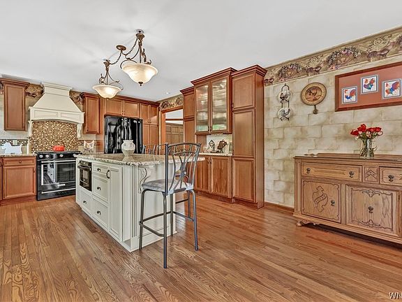 5th image of 13 Cambridge Ct