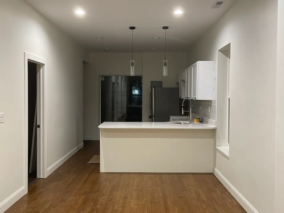 Eat In Kitchen