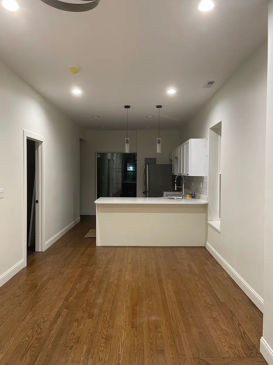 Eat In Kitchen - 2802 W Warren Blvd #2