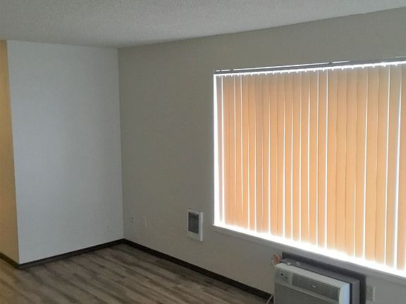 3rd image of 2135 SE 122nd Ave #5