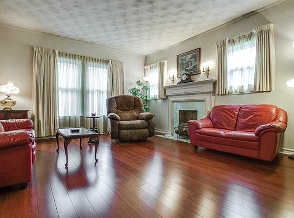 2nd image of 5115 Bradford Dr