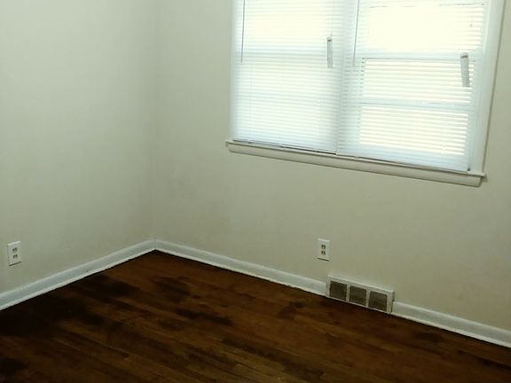 5th image of 5206 N 38th St