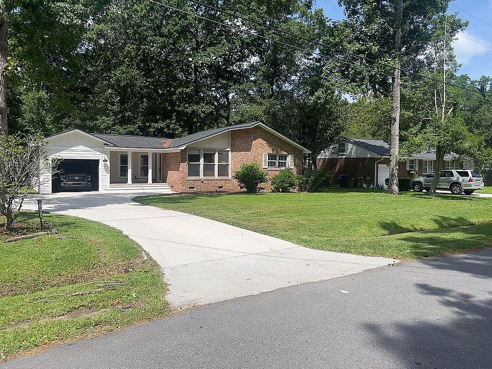 2nd image of 1005 Yorktown Dr
