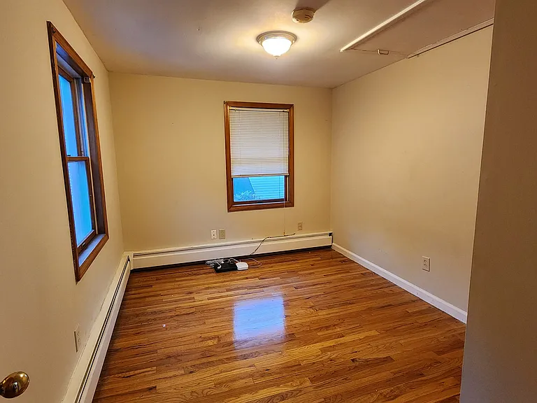 19-21 Jackson St #2 — Photo 4