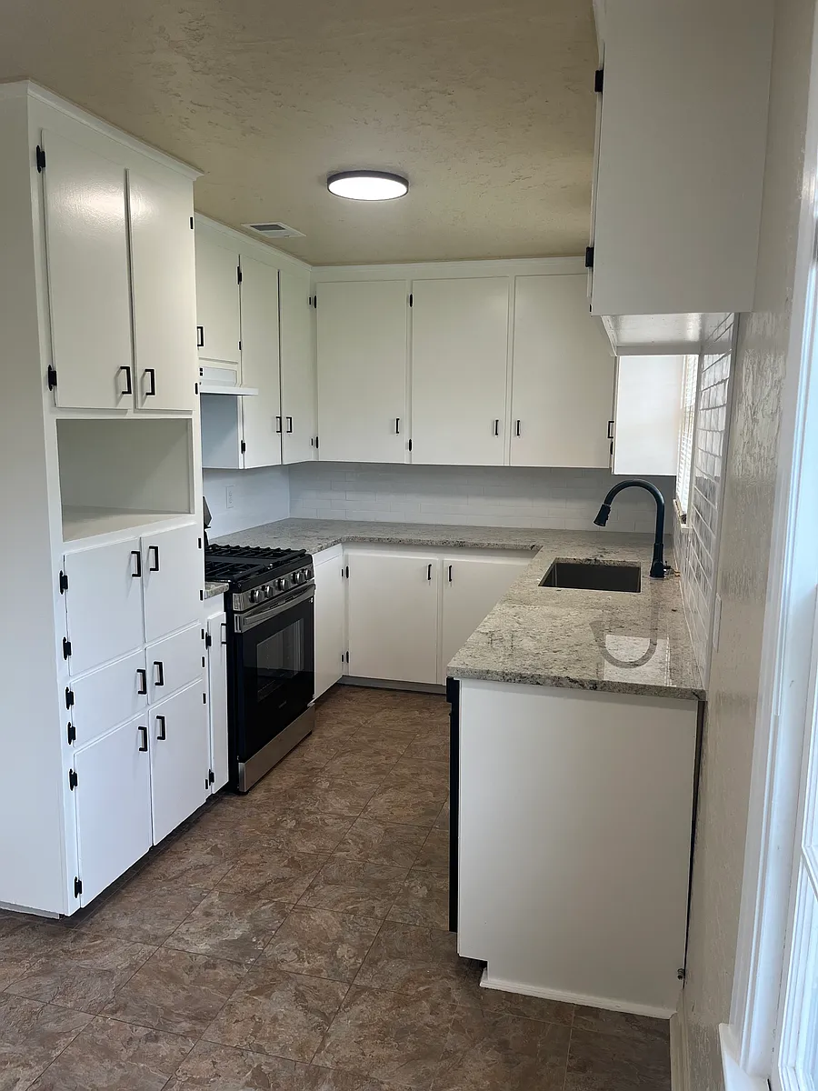 Building Photo - 338 S 45th West Ave #1