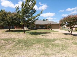 4461 Sir Lancelot Cir, Midlothian, TX 76065