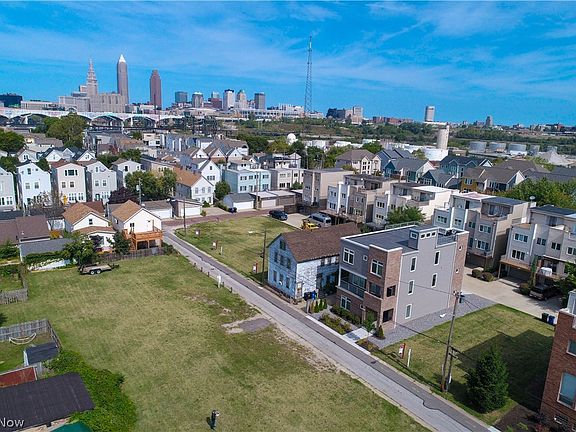 2nd image of W 6th St