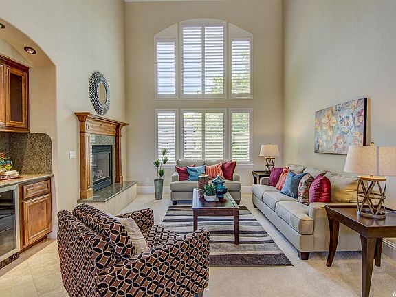 5th image of 18 Lookout Ct