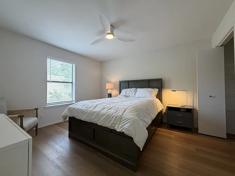 2213 N Crossover Rd #1 — Photo 14