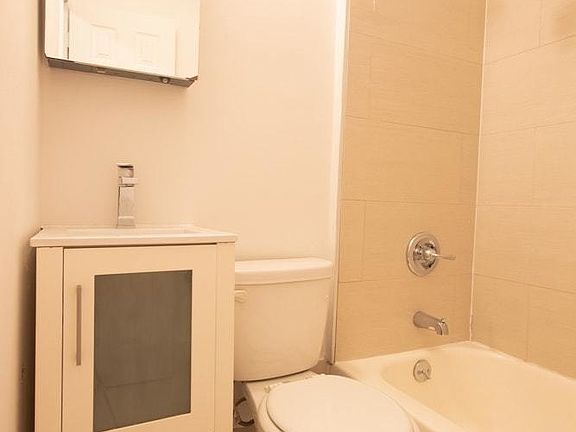 5th image of 244 E 71st St APT 2B