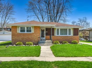 18537 Hickory St, Lansing, IL 60438