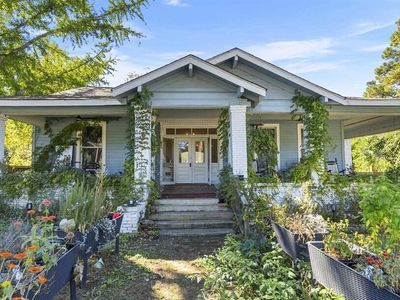 103 E Artesian Ave, Montezuma, GA, 31063