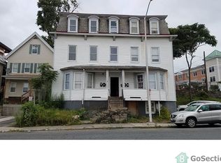 19 Ward St APT 2L, Worcester, MA 01610