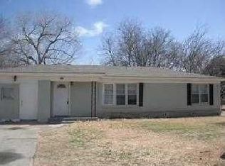 1005 Warden St, Benbrook, TX 76126