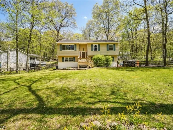 56 Panorama Dr, Vernon Twp., NJ 07461