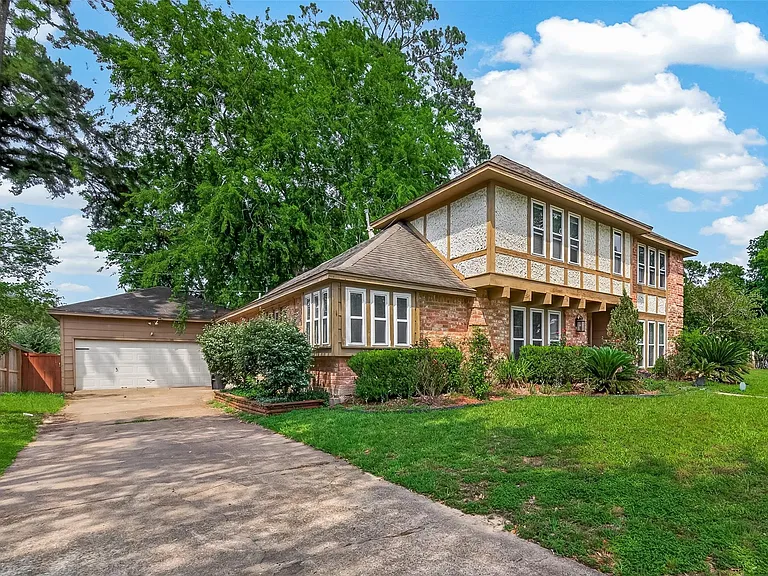 14507 Ravenhurst Ln — Photo 2