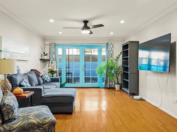 6600 Warner Ave Unit 210, Huntington Beach, CA 92647