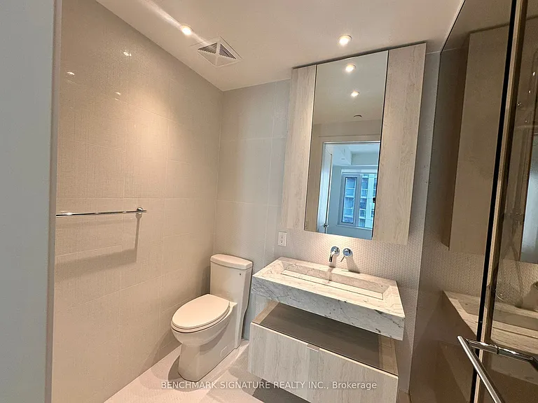 11 Yorkville Ave #3604 — Photo 9
