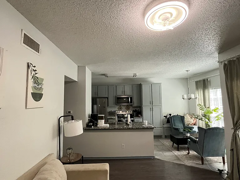 7151 Gaston Ave #615 — Photo 9