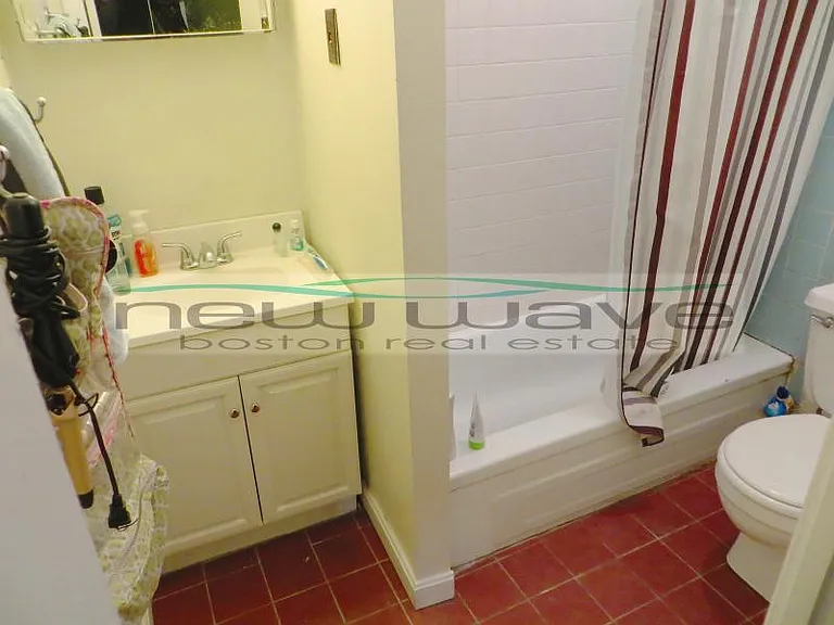 43 Bay State Rd #2R — Photo 6