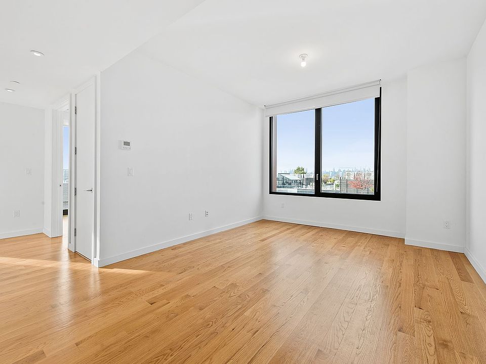 1st image of 123 Melrose St APT 752