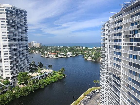 3rd image of 20505 E Country Club Dr APT 1934