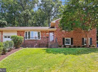 919 Juniper Pl, Alexandria, VA 22304