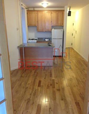 2nd image of 189 E 3rd St Frnt A