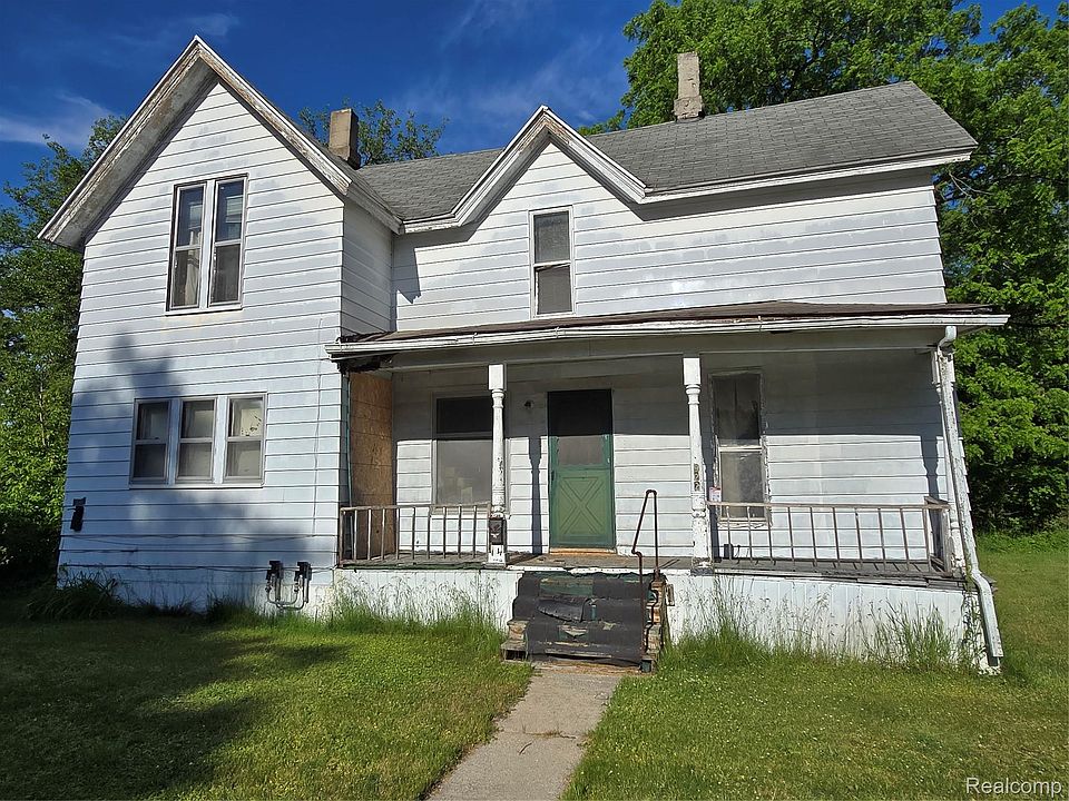 1st image of 922 N 3rd Ave