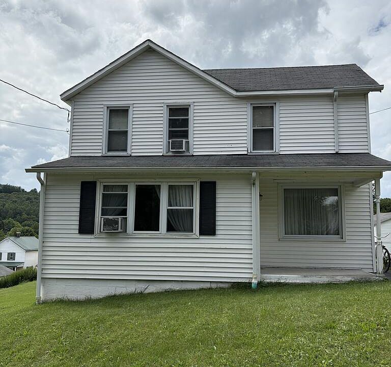 1st image of 661 Stewart St