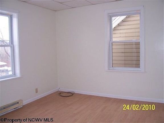 4th image of 719 Virginia Ave