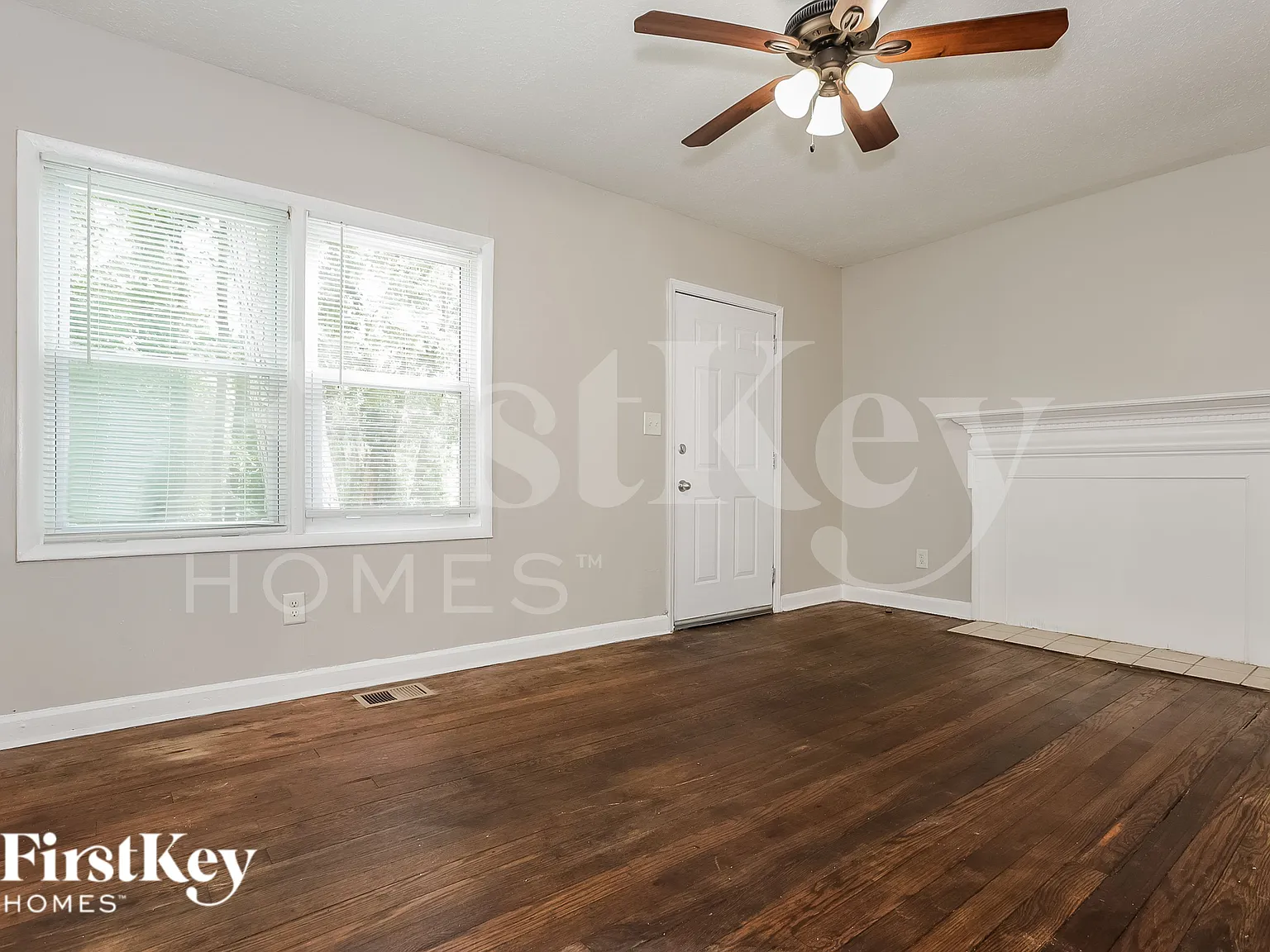 2 bed, 1.0 bath, 1028 sqft, $1,465 — Photo 2
