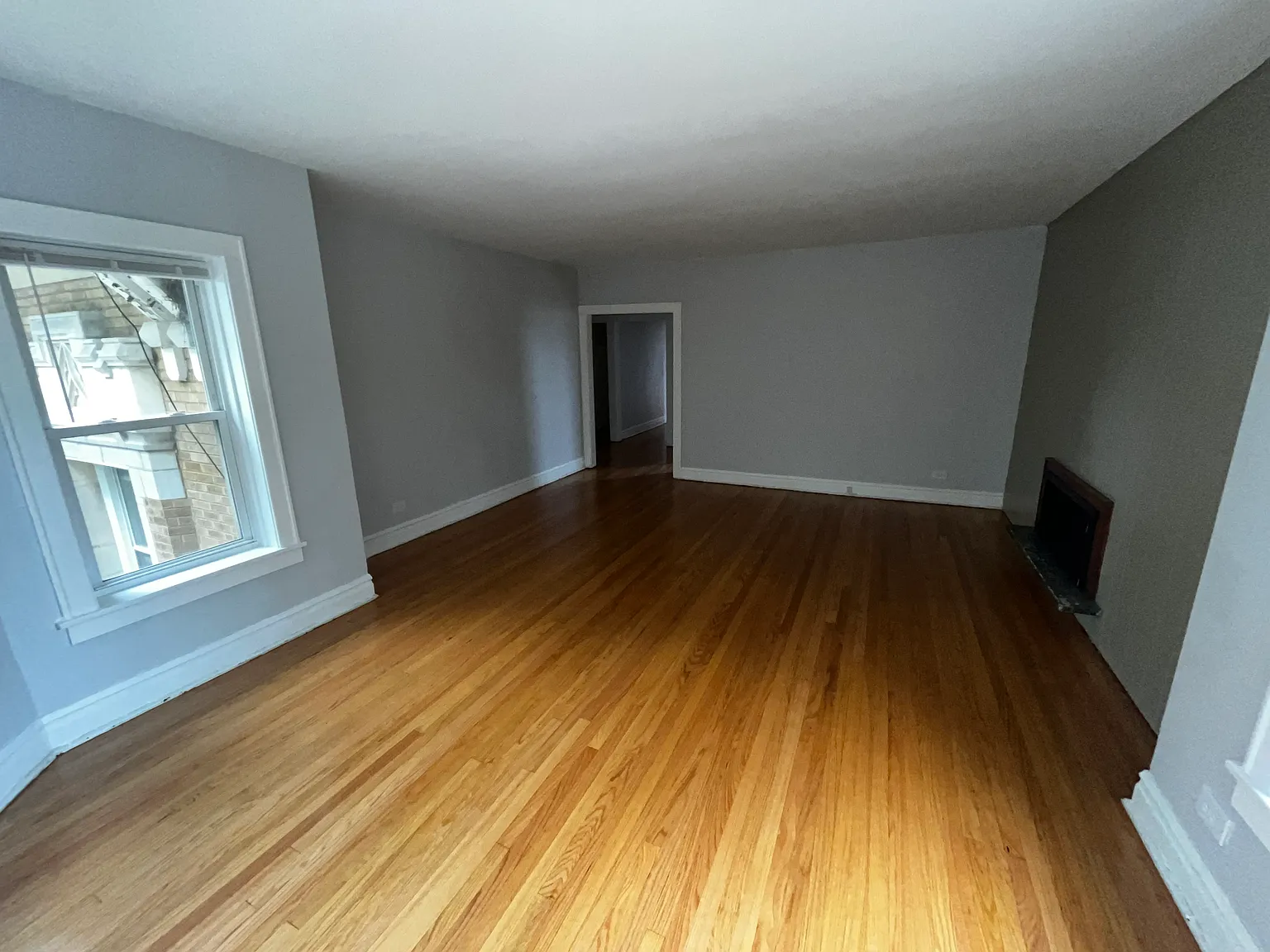 1 bed, 1025 sqft, $1,600 — Photo 2