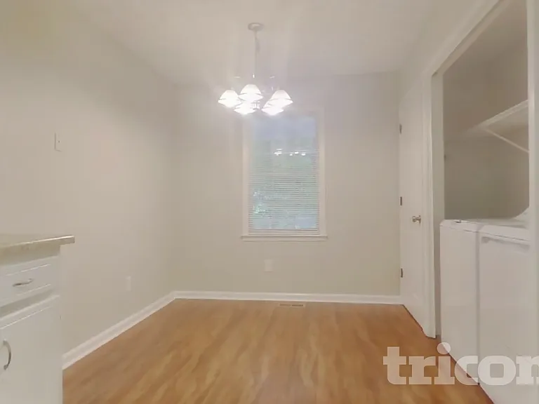 297 N Briar Rdg — Photo 7