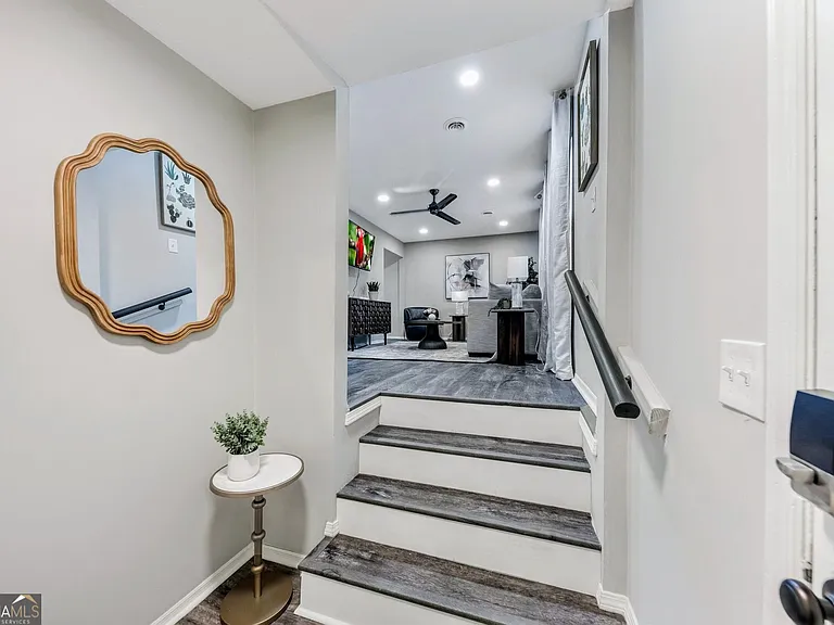 3715 Clearwater Dr — Photo 5