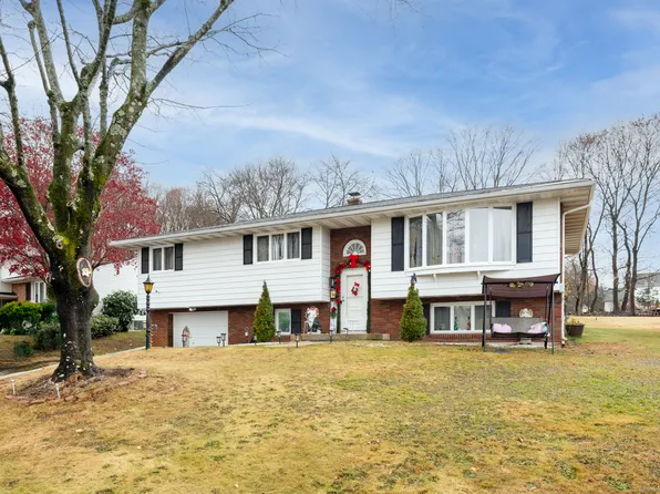 76 Ardsley Road, Waterbury, CT 06708