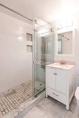 Rented by Smart City Real Estate LLC | media 28