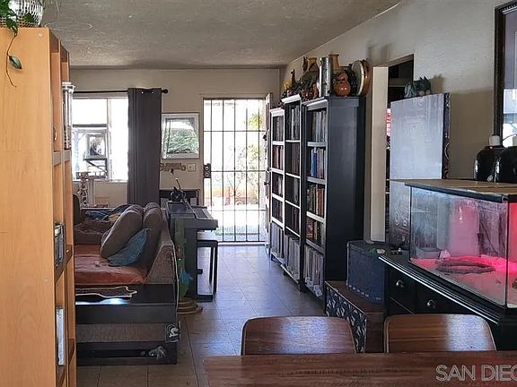 4th image of 807 Ada St