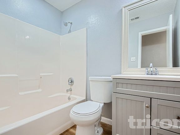 5th image of 1204 Crabtree Ct