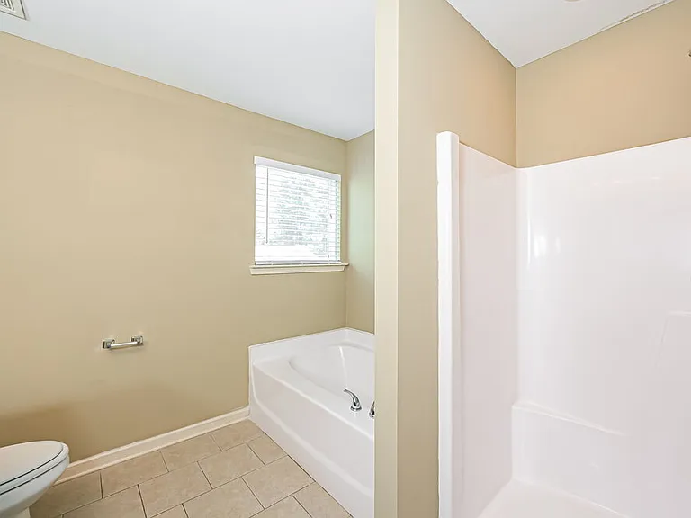 124 Hillcrest Cir — Photo 12