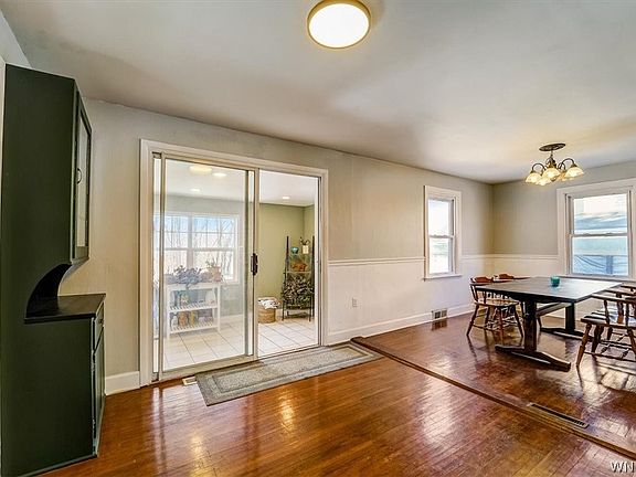3rd image of 14116 Hillview Ave
