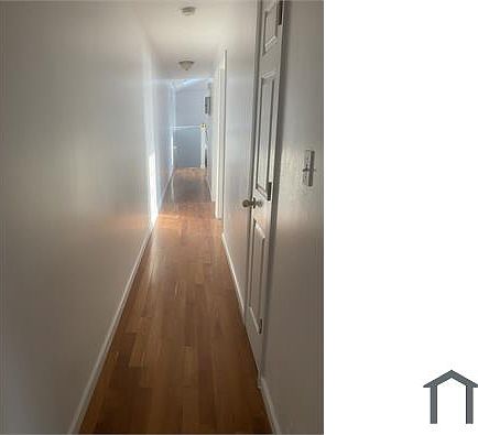 4th image of 629 Mead St APT 3
